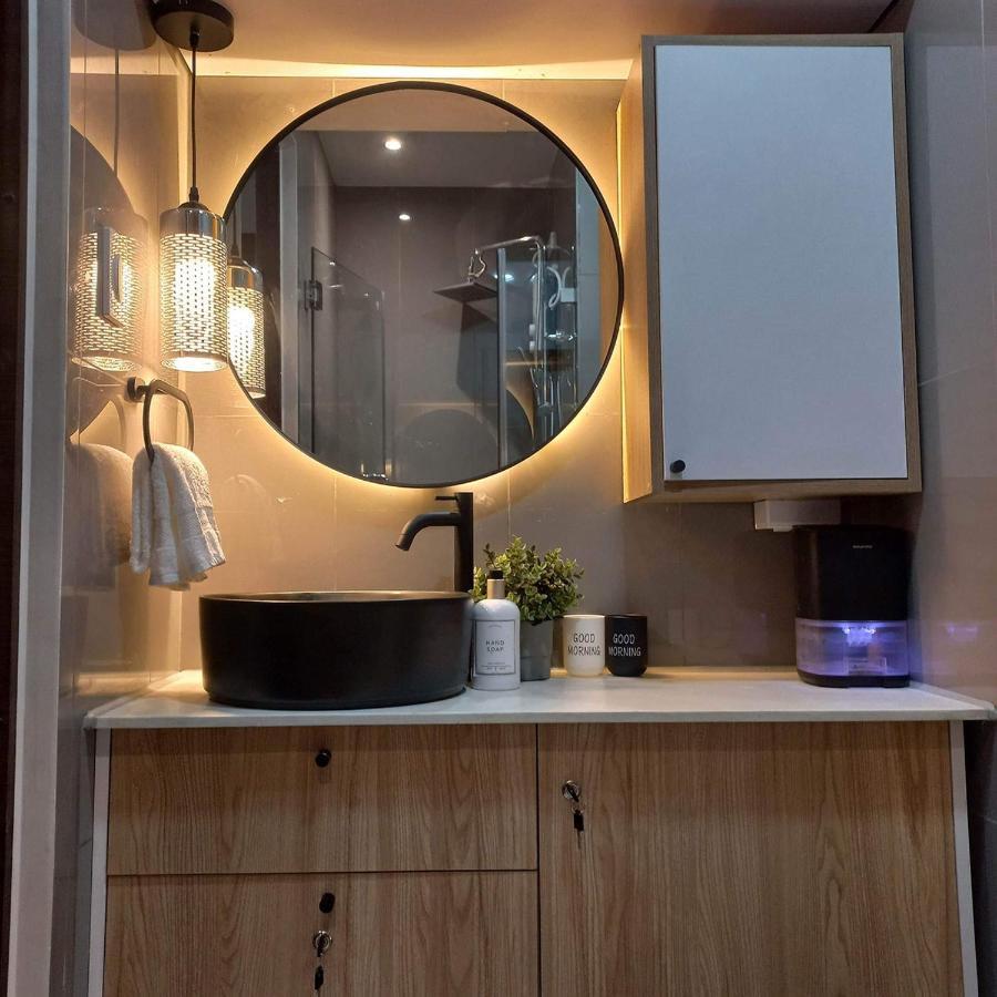 Makati Cosy Home L Couples Families L 500Mbps Wifi Manila Bagian luar foto
